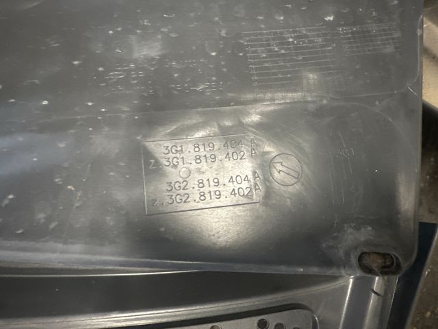 bontott VW PASSAT B8 Jobb Levélrács Záróvég