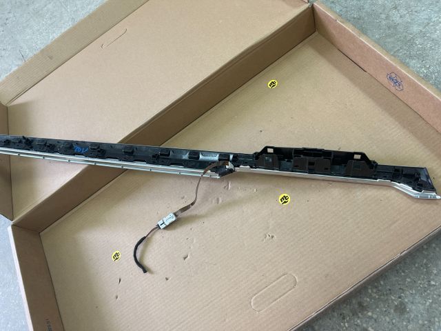 bontott VW PASSAT B8 Jobb Műszerfal Díszléc