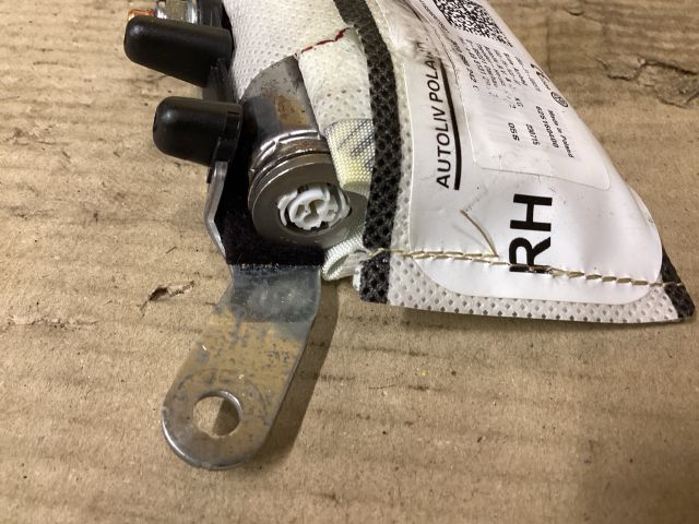 bontott VW PASSAT B8 Jobb Oldallégzsák