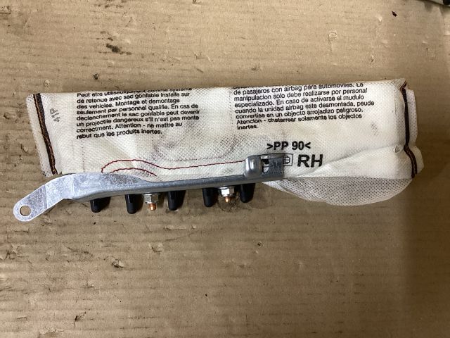 bontott VW PASSAT B8 Jobb Oldallégzsák