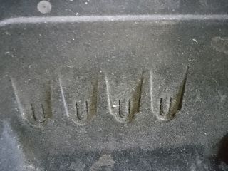 bontott VW PASSAT B8 Kesztyűtartó Ajtó