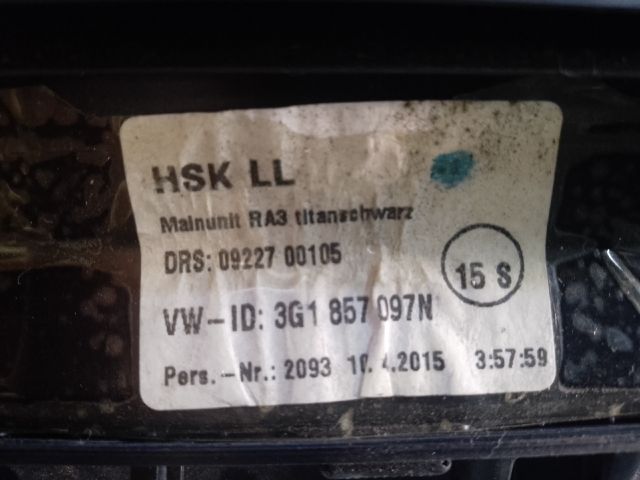 bontott VW PASSAT B8 Kesztyűtartó