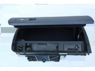 bontott VW PASSAT B8 Kesztyűtartó