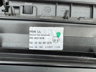 bontott VW PASSAT B8 Kesztyűtartó