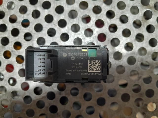 bontott VW PASSAT B8 Kézifék Kapcsoló