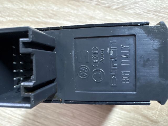 bontott VW PASSAT B8 Kézifék Kapcsoló