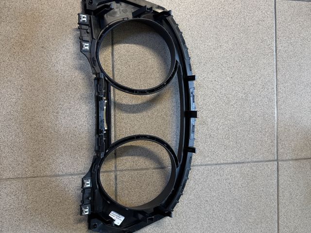 bontott VW PASSAT B8 Kilométeróra Keret