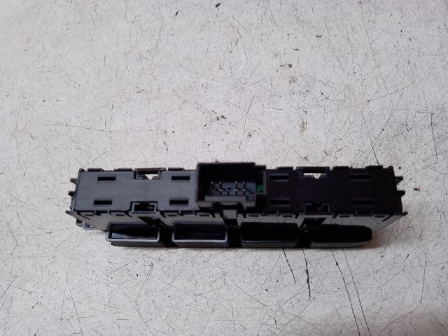 bontott VW PASSAT B8 Kipörgésgátló Kapcsoló