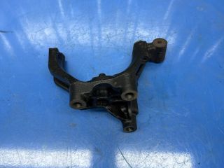 bontott VW PASSAT B8 Kipufogó Tartó