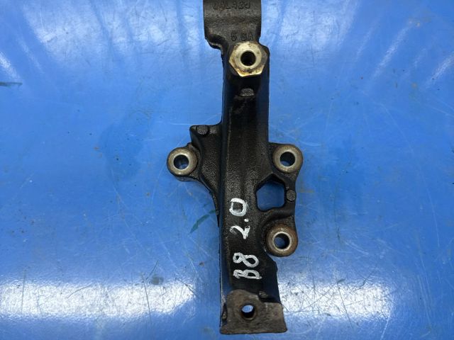 bontott VW PASSAT B8 Kipufogó Tartó