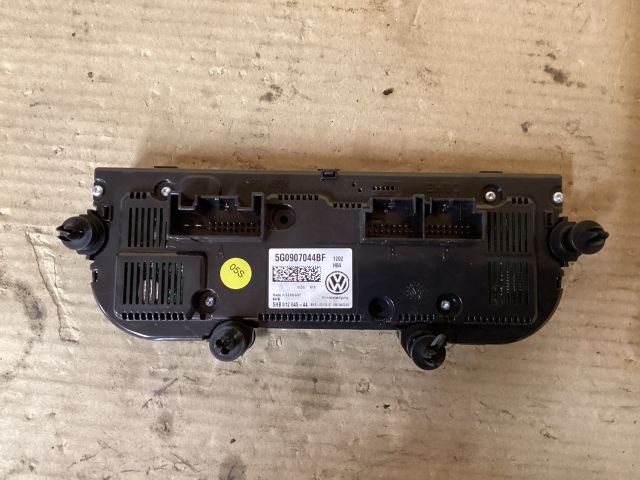 bontott VW PASSAT B8 Klíma Kapcsoló