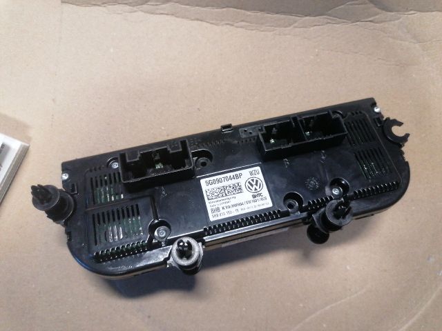 bontott VW PASSAT B8 Klíma Kapcsoló