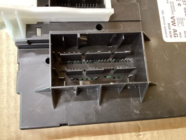 bontott VW PASSAT B8 Komfort Elektronika