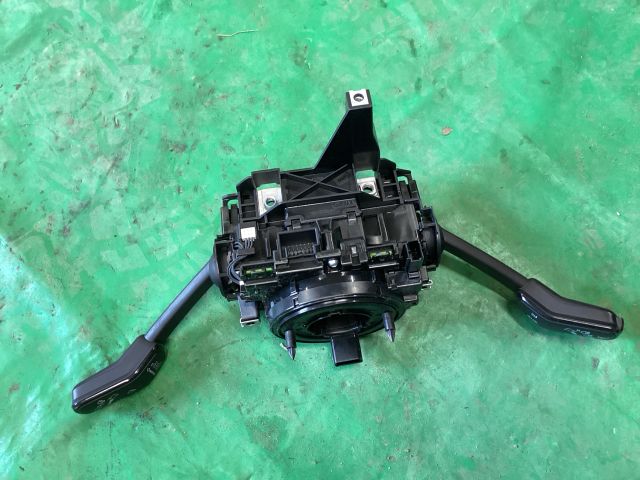 bontott VW PASSAT B8 Komplett Kormánykapcsoló (Bajuszkapcsoló)