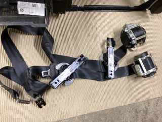 bontott VW PASSAT B8 Komplett Légzsák Szett