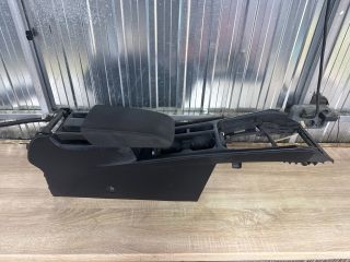 bontott VW PASSAT B8 Könyöklő