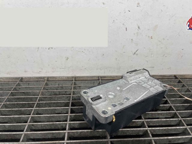 bontott VW PASSAT B8 Kormányzár (Elektromos)