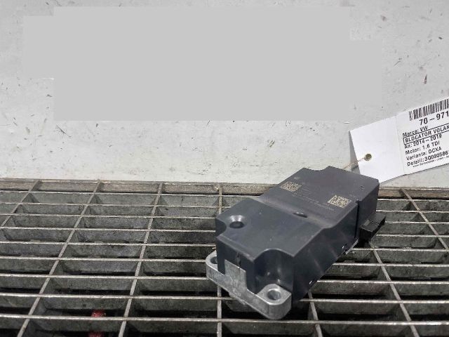 bontott VW PASSAT B8 Kormányzár (Elektromos)