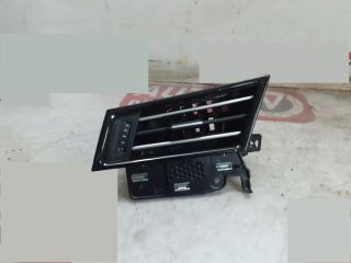 bontott VW PASSAT B8 Középső Bal Szellőző