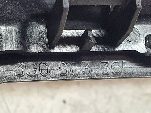 bontott VW PASSAT B8 Középső Szellőző Keret