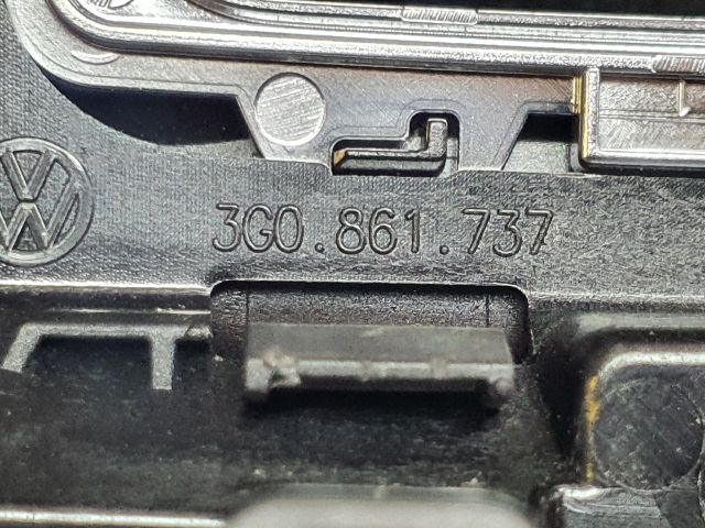 bontott VW PASSAT B8 Középső Szellőző Keret