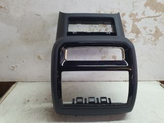 bontott VW PASSAT B8 Középső Szellőző Keret