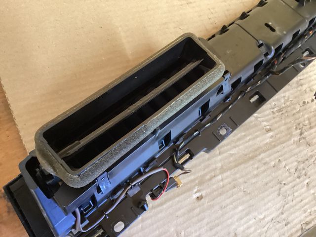 bontott VW PASSAT B8 Középső Szellőző