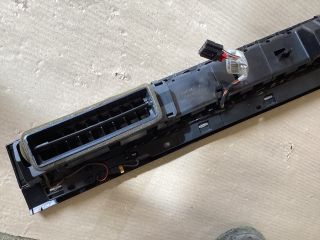 bontott VW PASSAT B8 Középső Szellőző