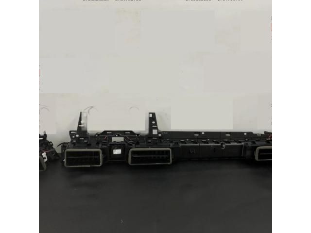 bontott VW PASSAT B8 Középső Szellőző