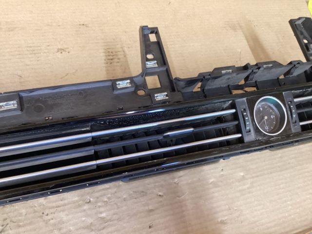 bontott VW PASSAT B8 Középső Szellőző