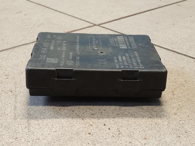 bontott VW PASSAT B8 Kulcs Nélküli Nyitás Jeladó