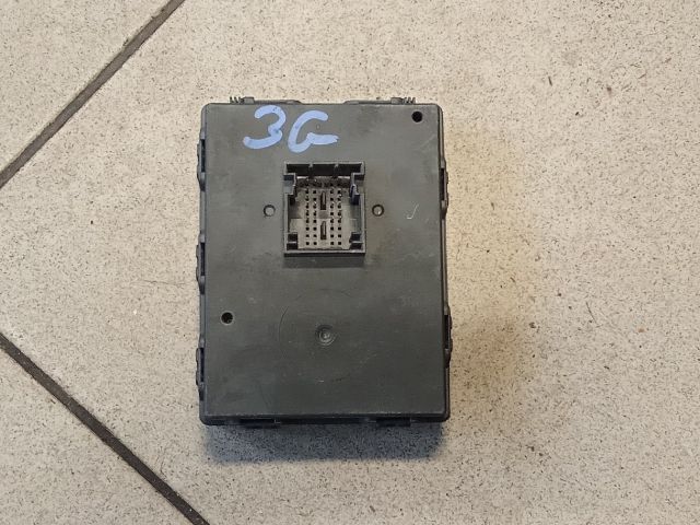 bontott VW PASSAT B8 Kulcs Nélküli Nyitás Jeladó