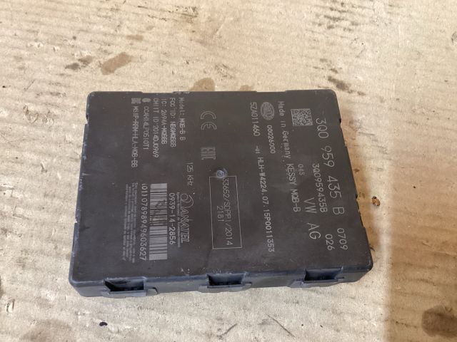 bontott VW PASSAT B8 Kulcs Nélküli Nyitás Jeladó