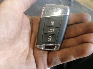 bontott VW PASSAT B8 Kulcsház