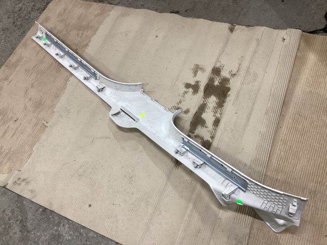 bontott VW PASSAT B8 Küszöb Burkolat