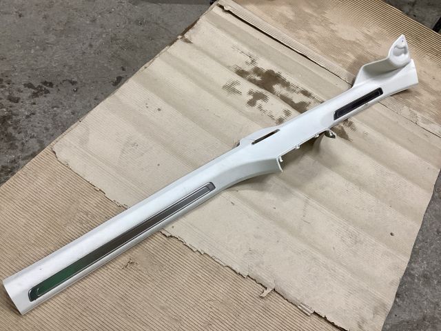 bontott VW PASSAT B8 Küszöb Burkolat