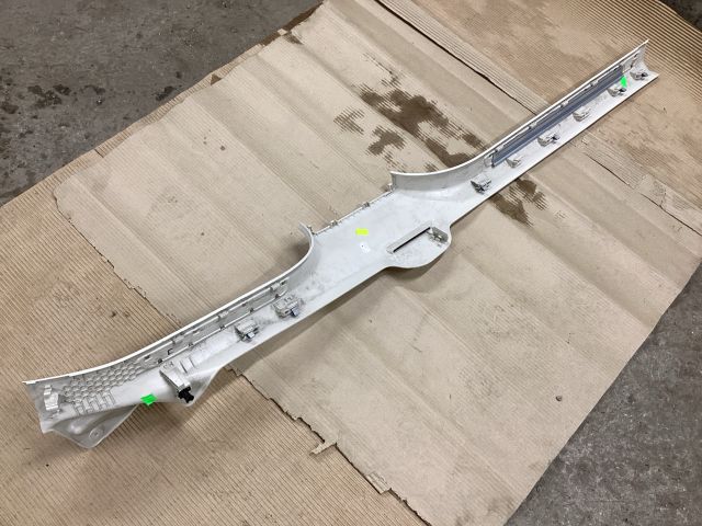 bontott VW PASSAT B8 Küszöb Burkolat