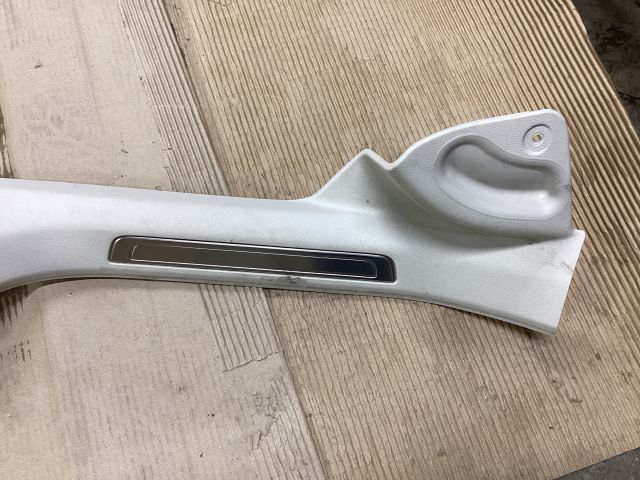 bontott VW PASSAT B8 Küszöb Burkolat