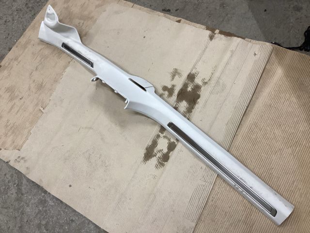 bontott VW PASSAT B8 Küszöb Burkolat