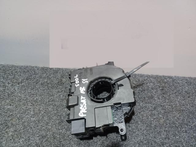 bontott VW PASSAT B8 Légzsák Átvezető Szalagkábel