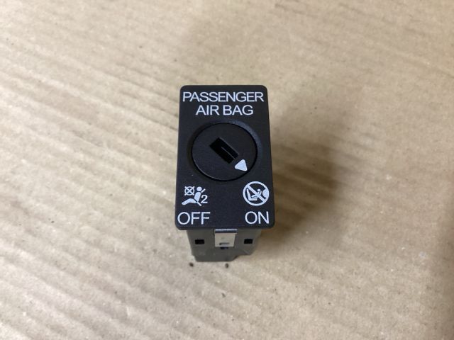 bontott VW PASSAT B8 Légzsák Kapcsoló