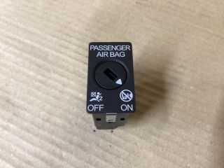 bontott VW PASSAT B8 Légzsák Kapcsoló
