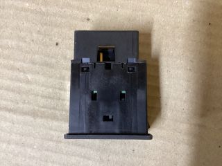 bontott VW PASSAT B8 Légzsák Kapcsoló