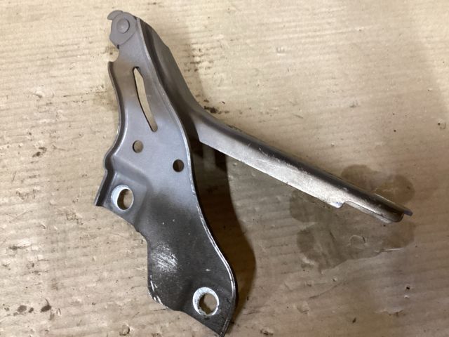 bontott VW PASSAT B8 Motorháztető Bal Zsanér