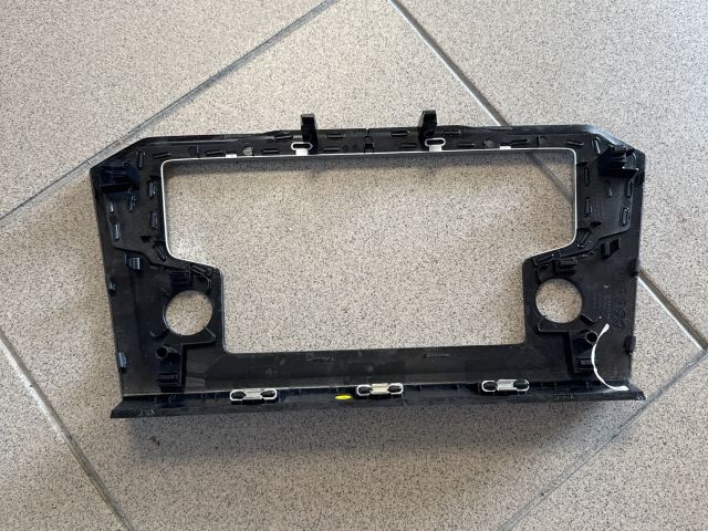 bontott VW PASSAT B8 Multifunkciós Kijelző Keret