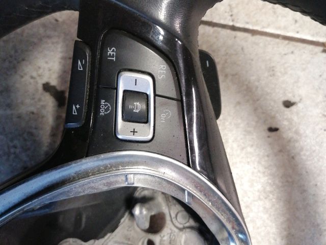 bontott VW PASSAT B8 Multikormány