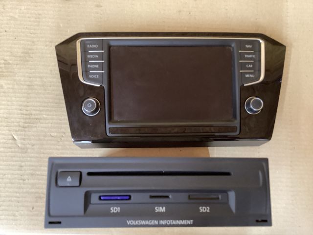 bontott VW PASSAT B8 Multimédia Vezérlő