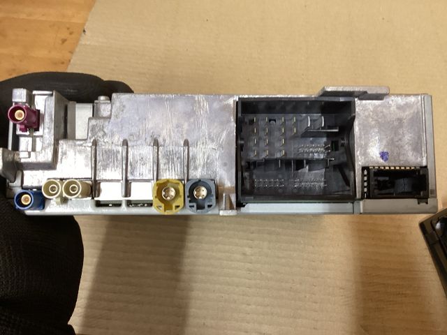 bontott VW PASSAT B8 Multimédia Vezérlő