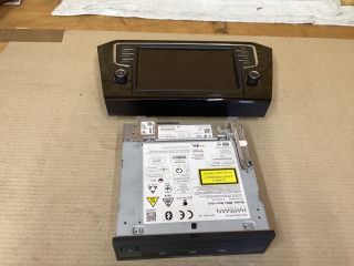 bontott VW PASSAT B8 Multimédia Vezérlő