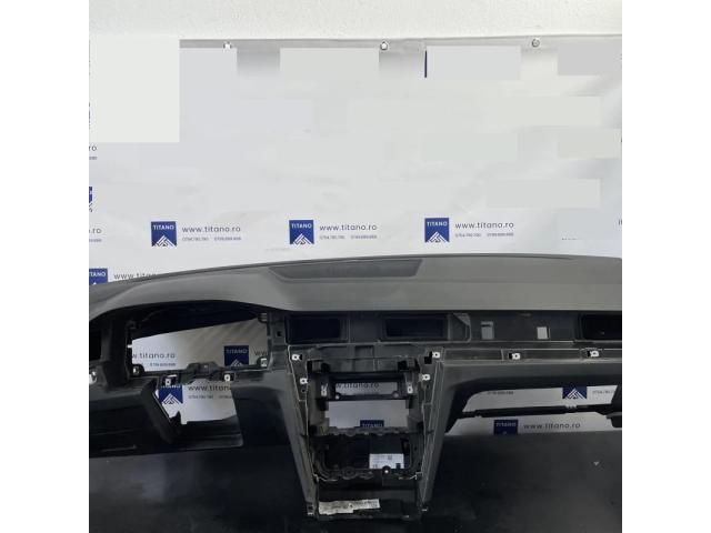 bontott VW PASSAT B8 Műszerfal Héj
